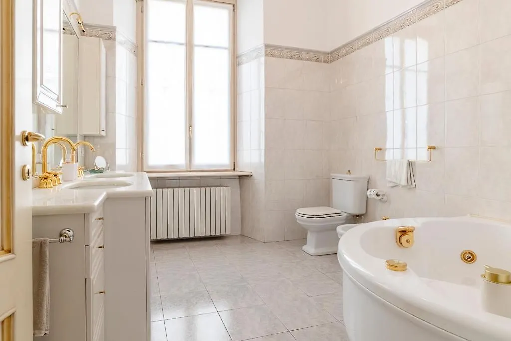 Jacuzzi Suite Luxury Apartment Como 0*,  Italy