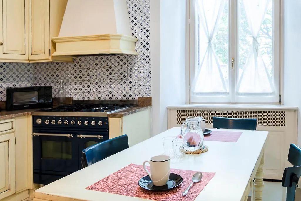 Jacuzzi Suite Luxury Apartment Como 0*,  Italy